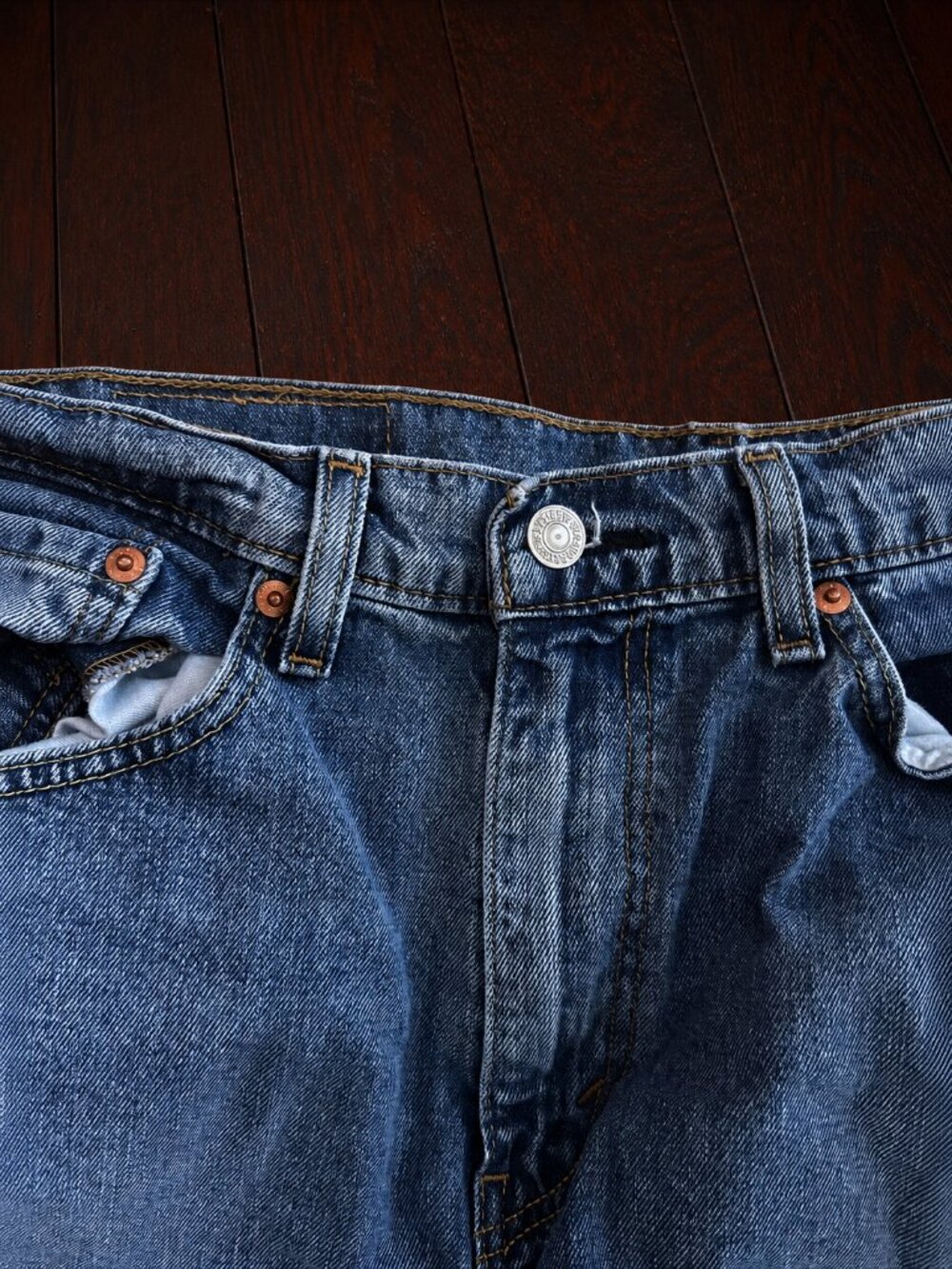 Levi's 505 Men's Blue Straight Leg Jeans 34x34 Medium Wash Classic Denim Pants - Picture 4 of 4